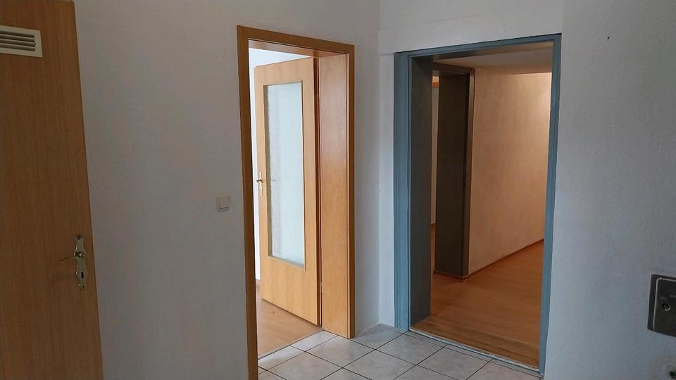 Erdgeschoßwohnung Erxleben - 1 Zimmer, 79 m&sup2;, 380&euro; | Angebot:24865372