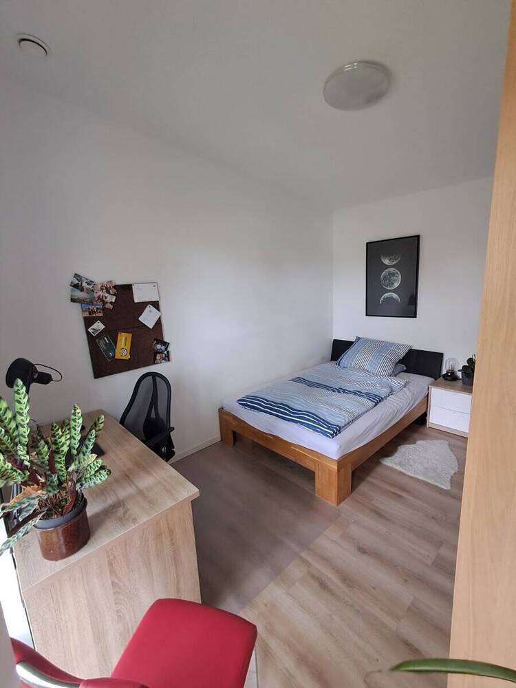 Moderne Dachgeschoßwohnung mit Balkon und hochwertiger Ausstattung in ruhiger Lage von Oldenburg