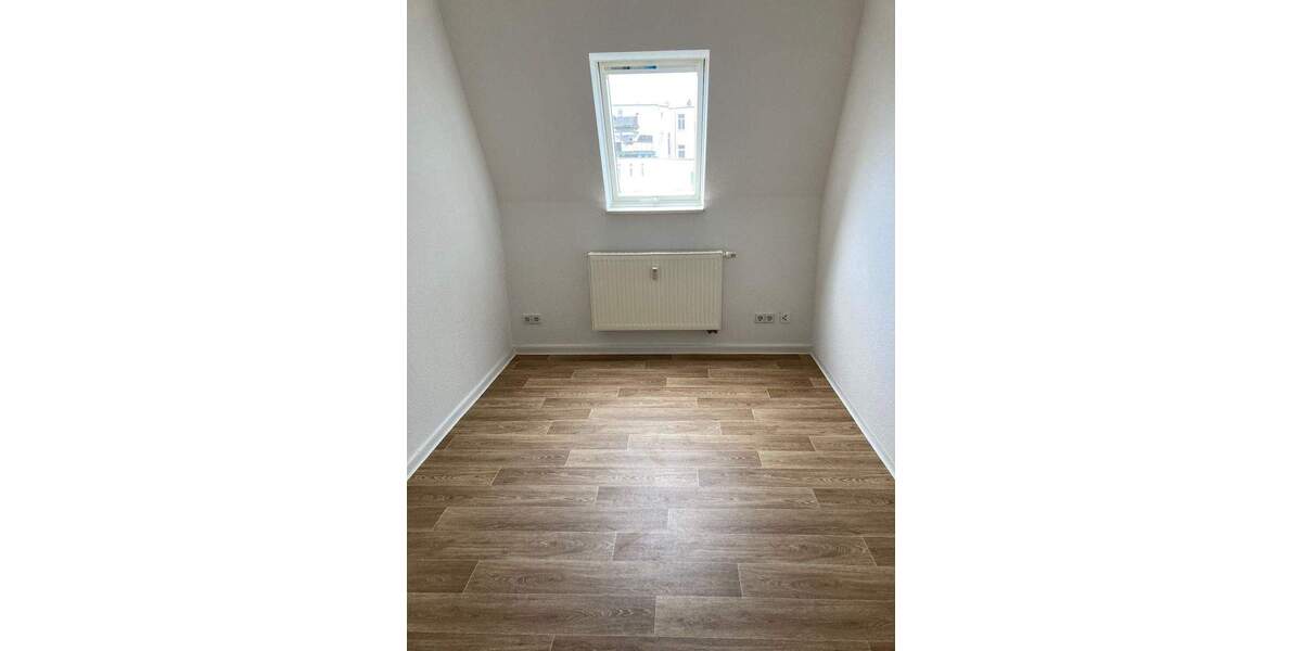 Etagenwohnung Gera Innenstadt - 3 Zimmer, 61 m&sup2;, 365&euro; | Angebot:25070379