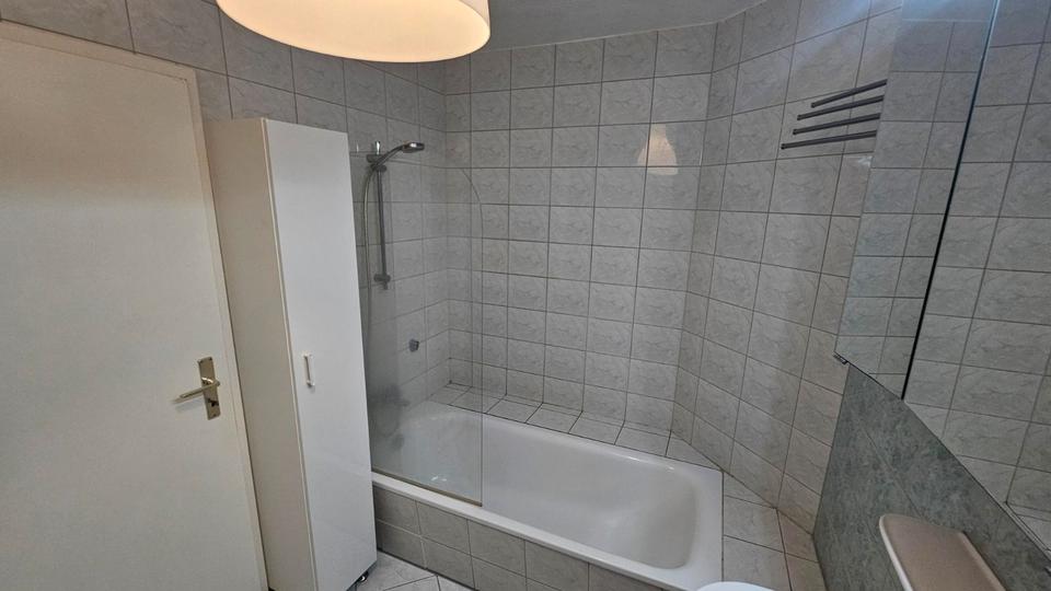 Etagenwohnung Naumburg (Saale) - 2 Zimmer, 63 m&sup2;, 500&euro; | Angebot:26503077