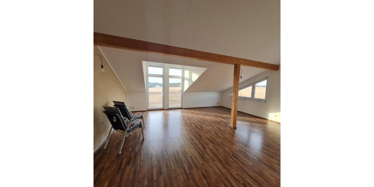 Dachgeschoßwohnung Haselbachtal - 1 Zimmer, 67 m&sup2;, 536&euro; | Angebot:25407275