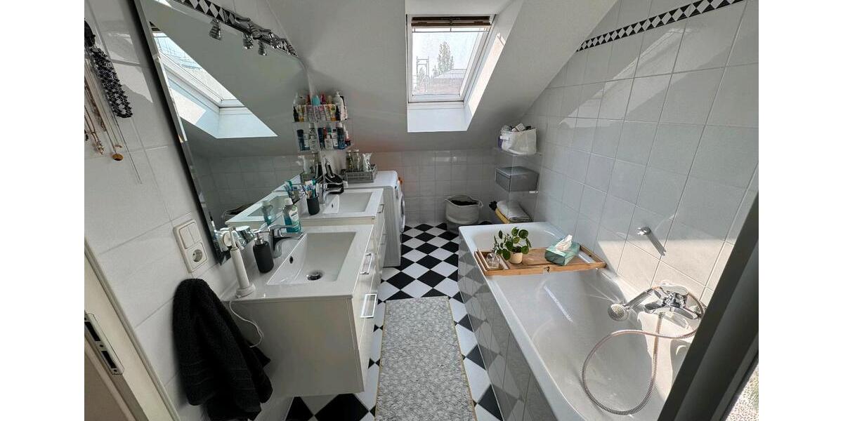 Dachgeschoßwohnung München Schwabing-Freimann - 2 Zimmer, 60 m&sup2;, 2.100&euro; | Angebot:25932566