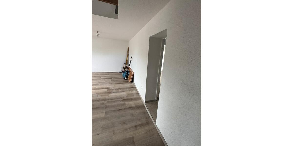 Dachgeschoßwohnung Essen Stadtbezirk III - 4 Zimmer, 102 m&sup2;, 850&euro; | Angebot:26539976