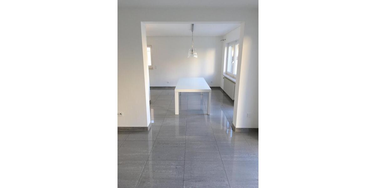 Erdgeschoßwohnung Euskirchen Dom-Esch - 3 Zimmer, 100 m&sup2;, 1.350&euro; | Angebot:26614601