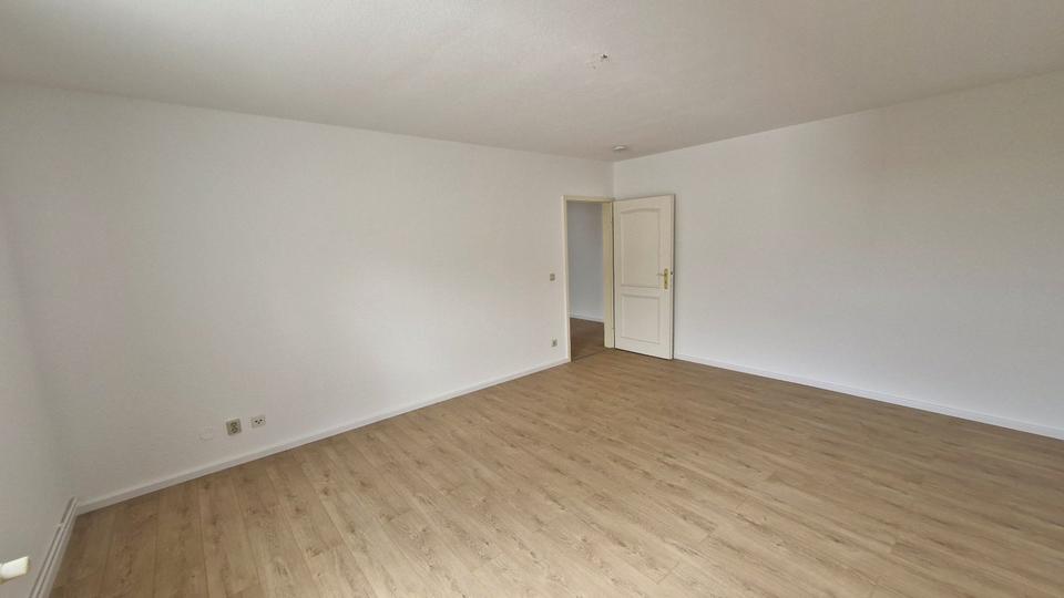Dachgeschoßwohnung Magdeburg Nordwest - 2 Zimmer, 80 m&sup2;, 575&euro; | Angebot:26586291