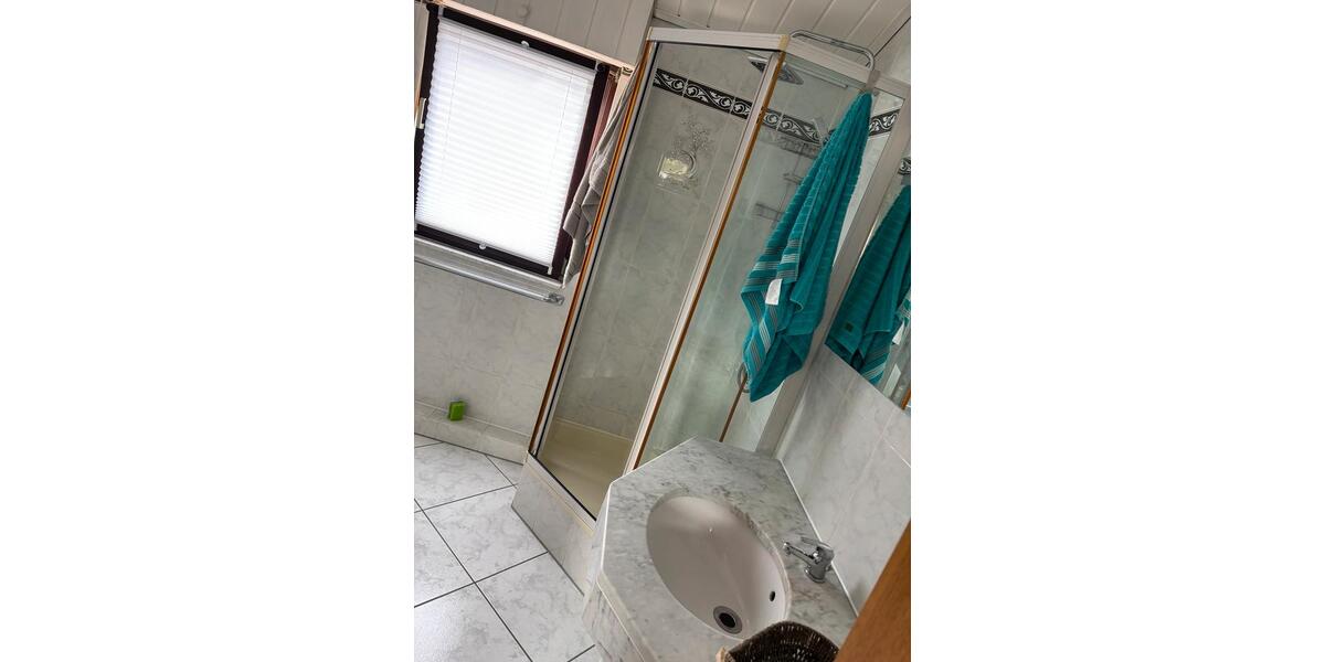 Etagenwohnung Wachtberg - 4 Zimmer, 100 m&sup2;, 1.150&euro; | Angebot:26408173