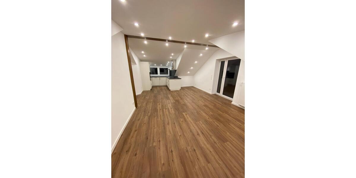 Dachgeschoßwohnung Crailsheim - 3 Zimmer, 76 m&sup2;, 1.080&euro; | Angebot:25044509