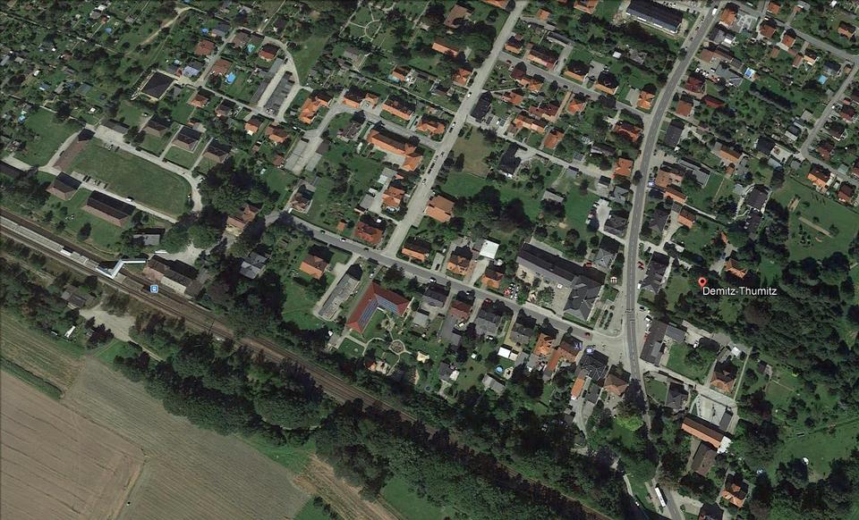 Dachgeschoßwohnung Bischofswerda - 2.5 Zimmer, 75 m&sup2;, 420&euro; | Angebot:26688574