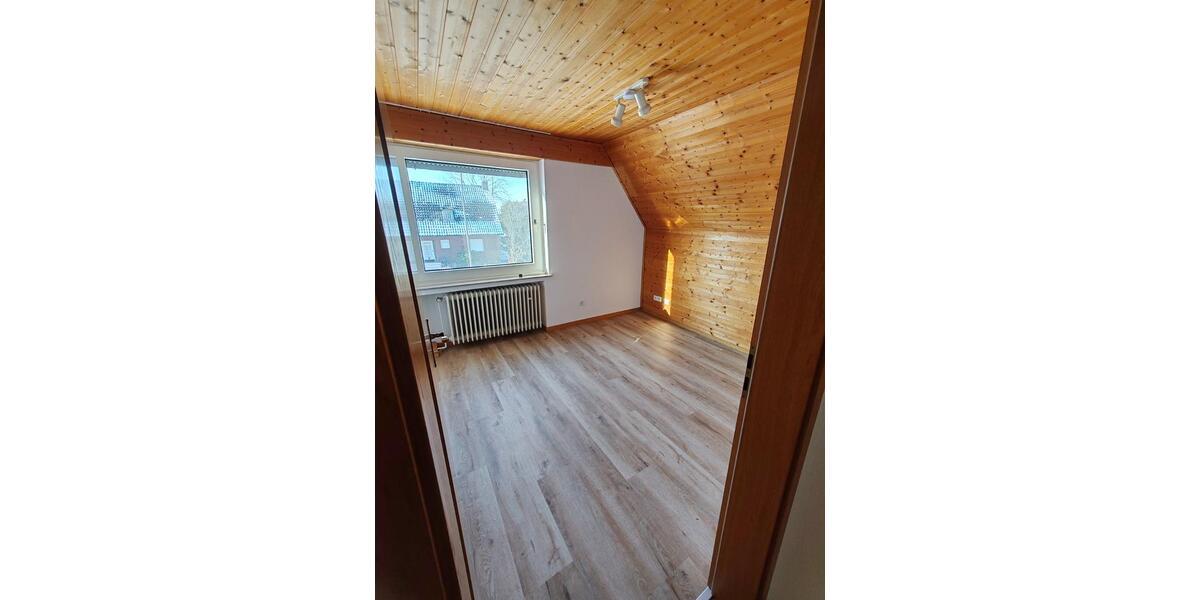Etagenwohnung Ennigerloh - 3.5 Zimmer, 95 m&sup2;, 830&euro; | Angebot:24715312