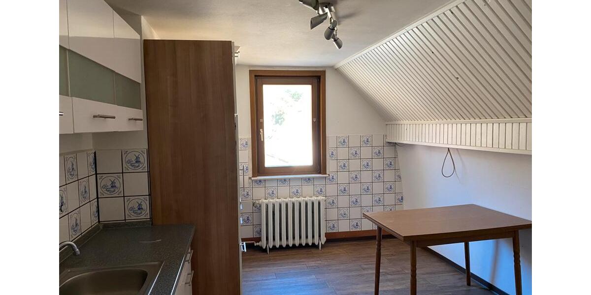 Etagenwohnung Bad Liebenstein - 4 Zimmer, 100 m&sup2;, 1.050&euro; | Angebot:25415446