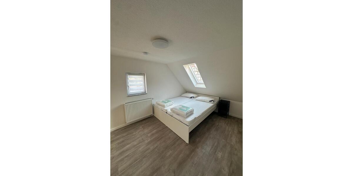 Dachgeschoßwohnung Fellbach Oeffingen - 3.5 Zimmer, 52 m&sup2;, 1.200&euro; | Angebot:26200120