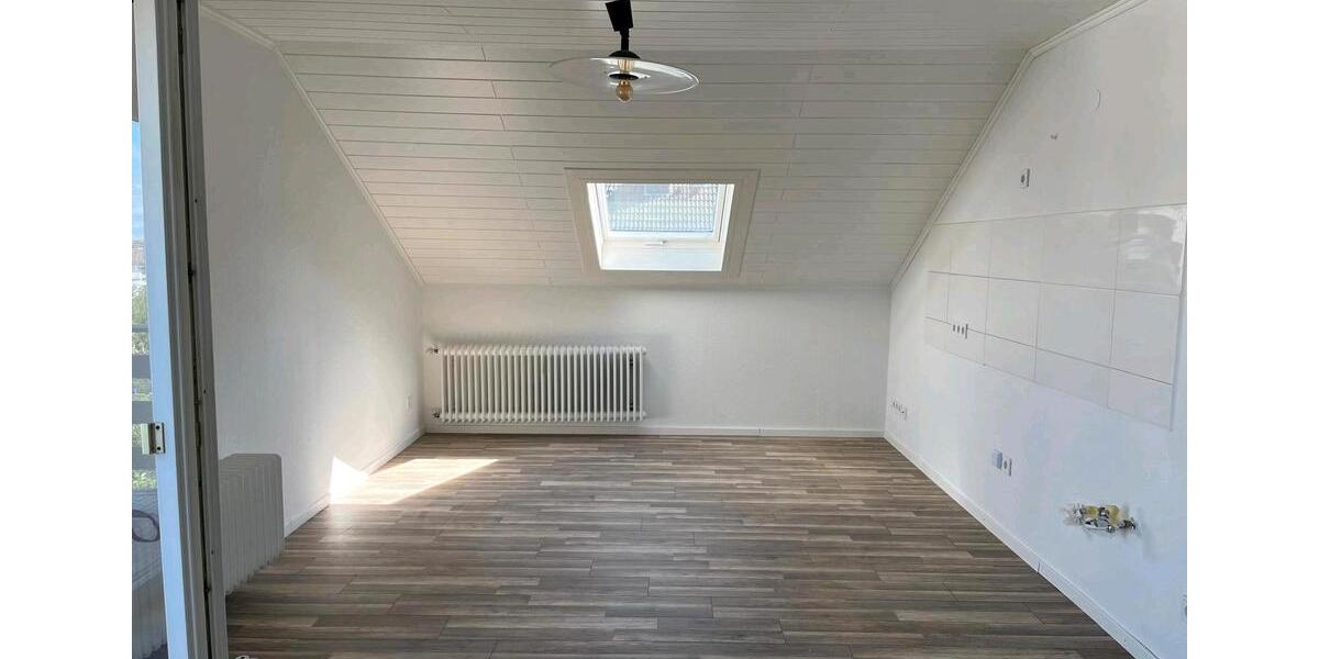 Dachgeschoßwohnung Wölfersheim - 3 Zimmer, 85 m&sup2;, 950&euro; | Angebot:26287929