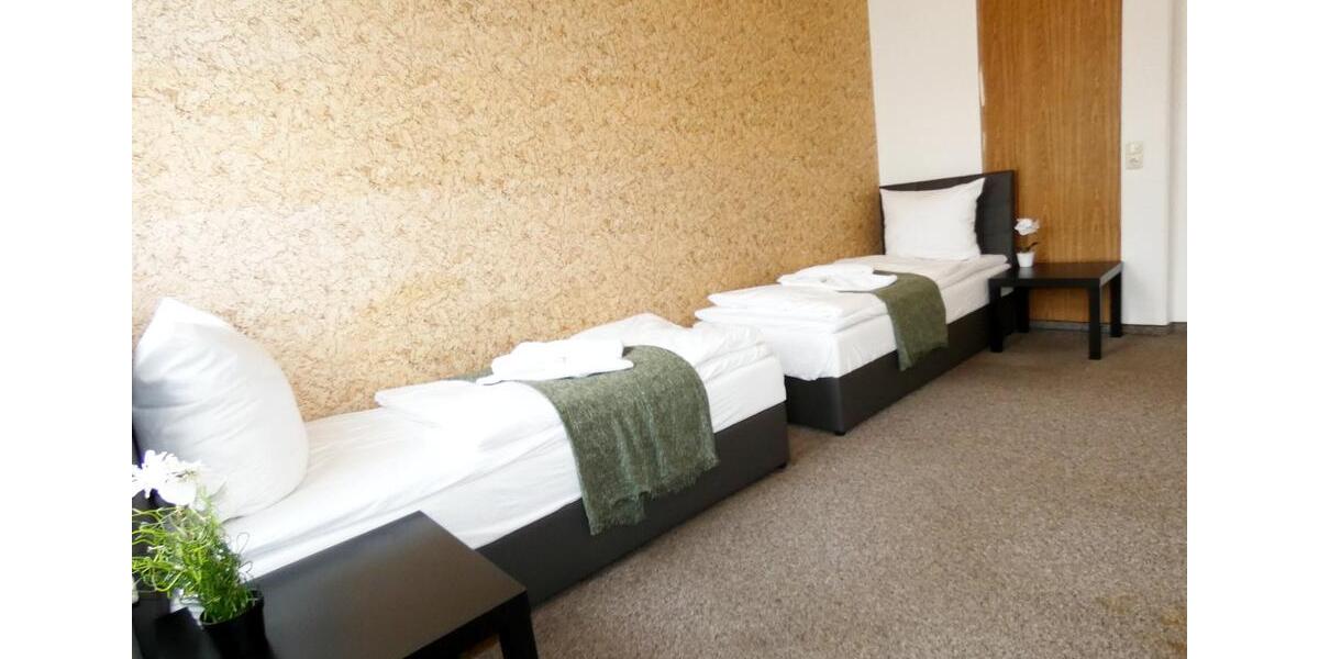 Wohnen auf Zeit Weiden in der Oberpfalz - 3 Zimmer, 100 m&sup2;, 99&euro; | Angebot:18415464