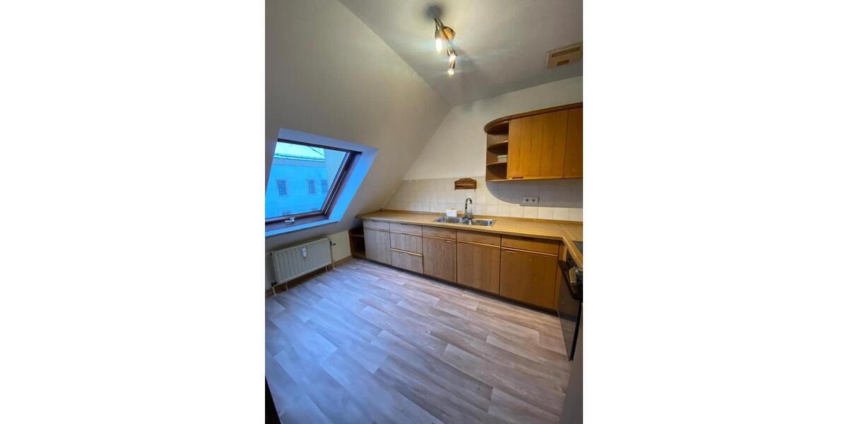 Dachgeschoßwohnung Bayreuth City - 2 Zimmer, 62 m&sup2;, 680&euro; | Angebot:25053283