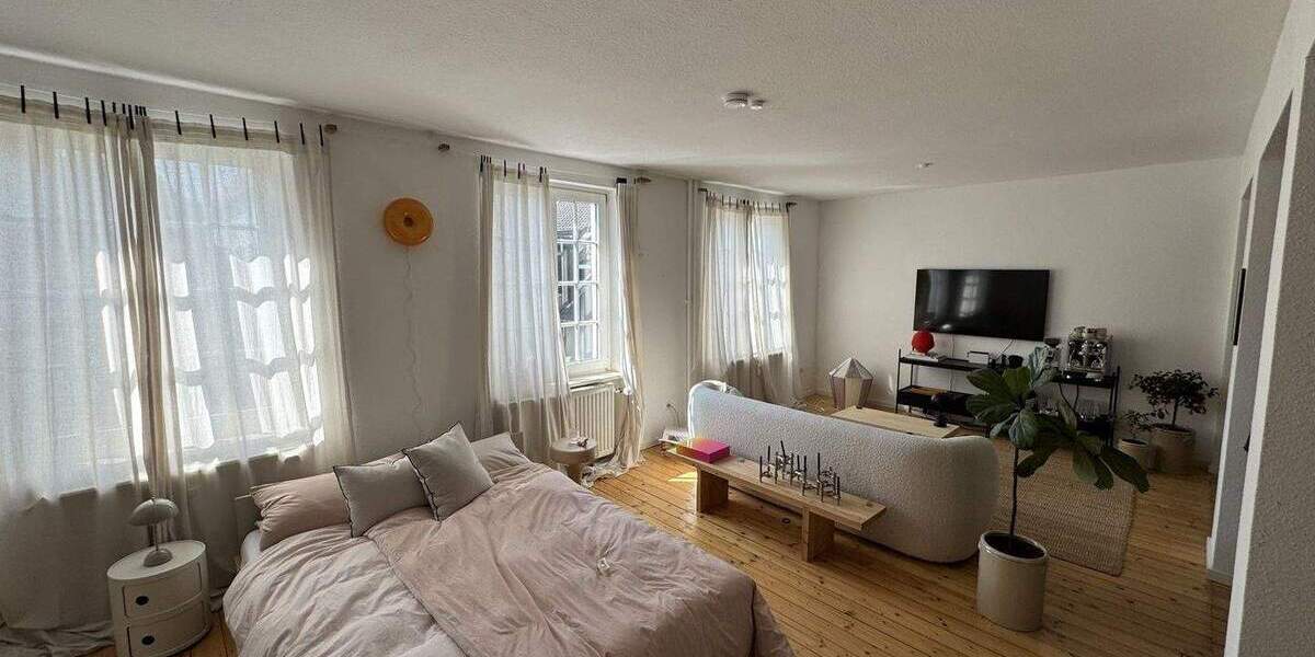 Etagenwohnung Detmold Innenstadt - 2 Zimmer, 94 m&sup2;, 795&euro; | Angebot:24909778
