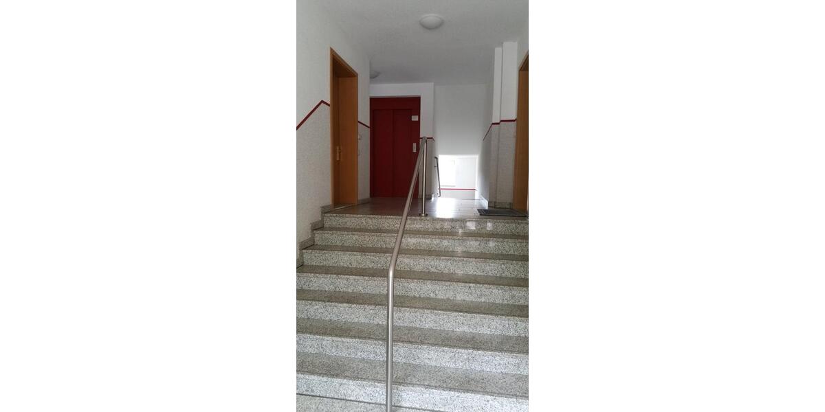 Dachgeschoßwohnung Döbeln - 2 Zimmer, 55 m&sup2;, 350&euro; | Angebot:26263487