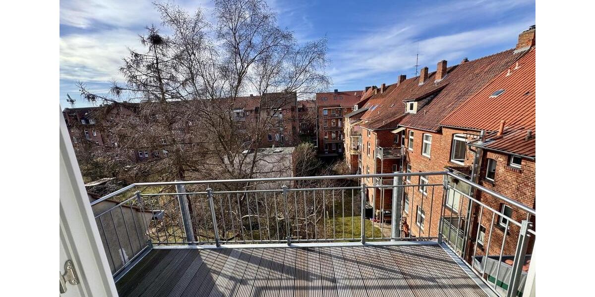 Dachgeschoßwohnung Lüneburg Ebensberg - 2 Zimmer, 120 m&sup2;, 1.500&euro; | Angebot:25648228