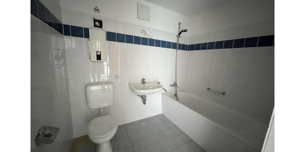 Etagenwohnung Halberstadt - 2 Zimmer, 64 m&sup2;, 351&euro; | Angebot:26084103