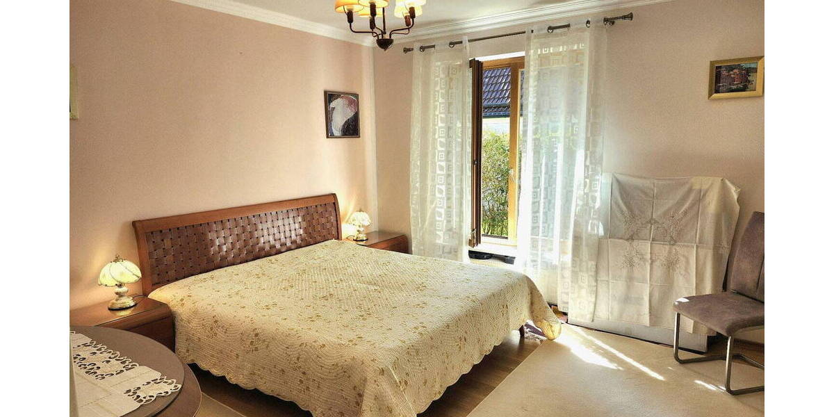 Etagenwohnung Zorneding - 2 Zimmer, 90 m&sup2;, 1.450&euro; | Angebot:26190428