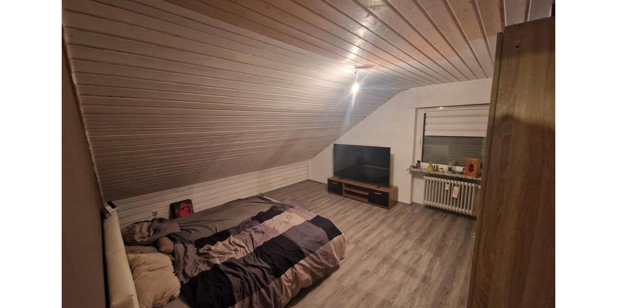 Dachgeschoßwohnung Dillingen (Saar) - 3 Zimmer, 89 m&sup2;, 700&euro; | Angebot:26227429