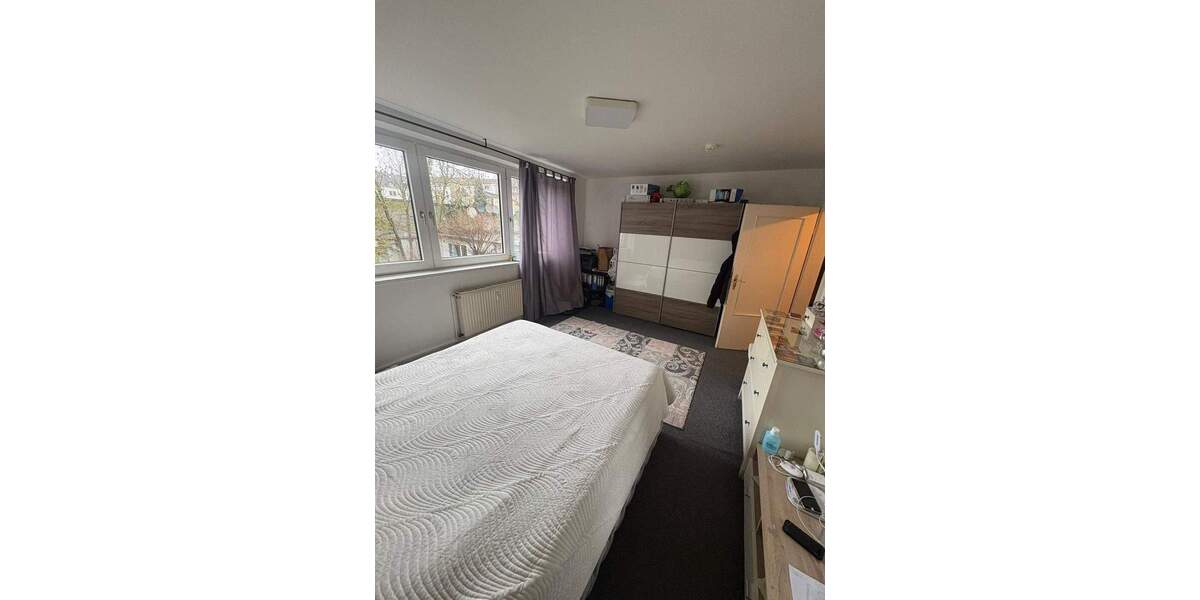 Etagenwohnung Krefeld Stadtmitte - 3 Zimmer, 78 m&sup2;, 680&euro; | Angebot:25095918