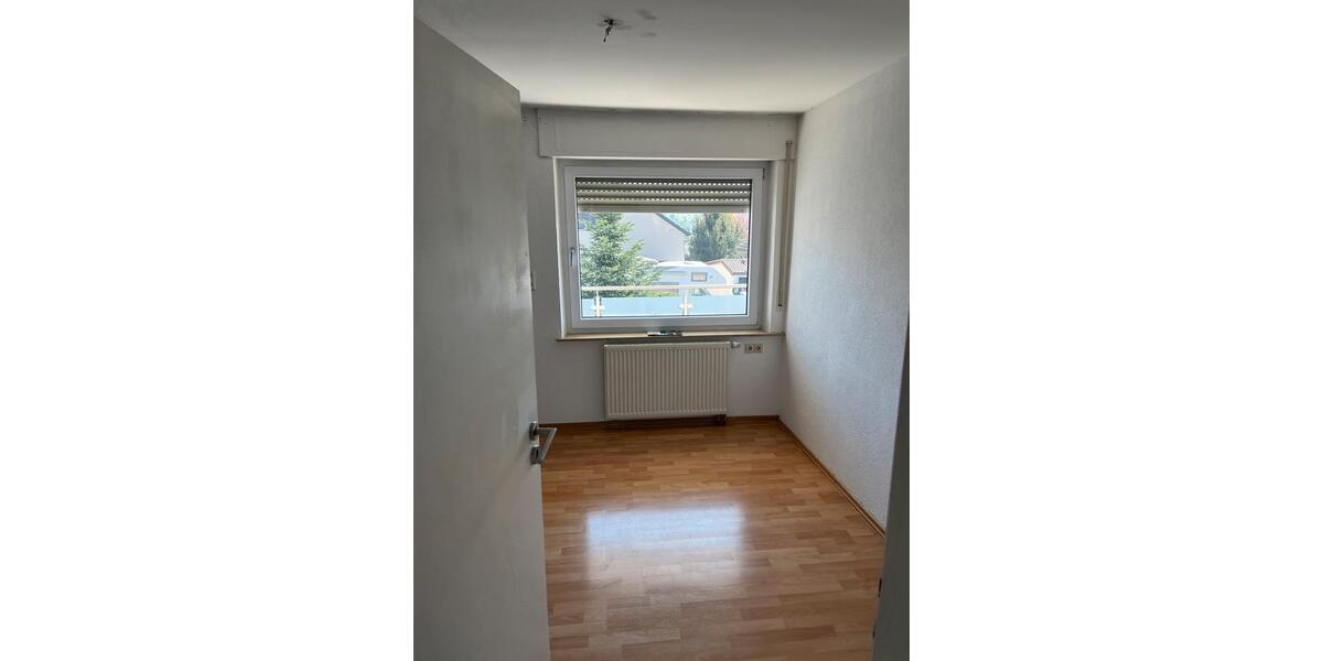 Erdgeschoßwohnung Ebersbach an der Fils - 3 Zimmer, 80 m&sup2;, 1.100&euro; | Angebot:26550327