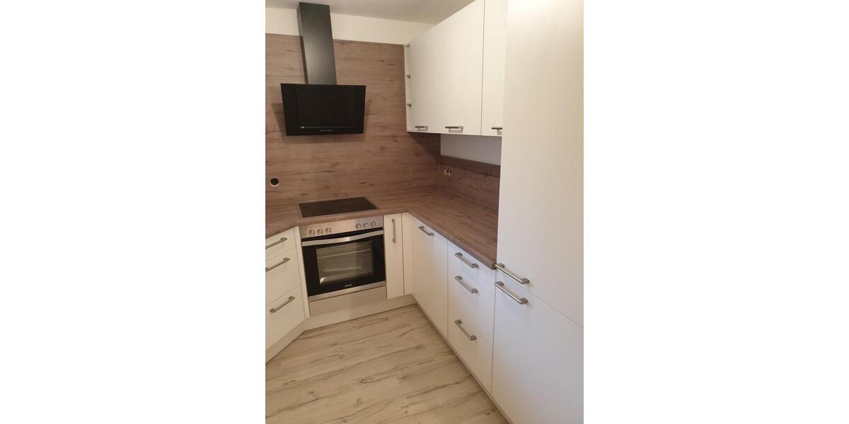 Dachgeschoßwohnung Tuttlingen - 2.5 Zimmer, 75 m&sup2;, 700&euro; | Angebot:25051503