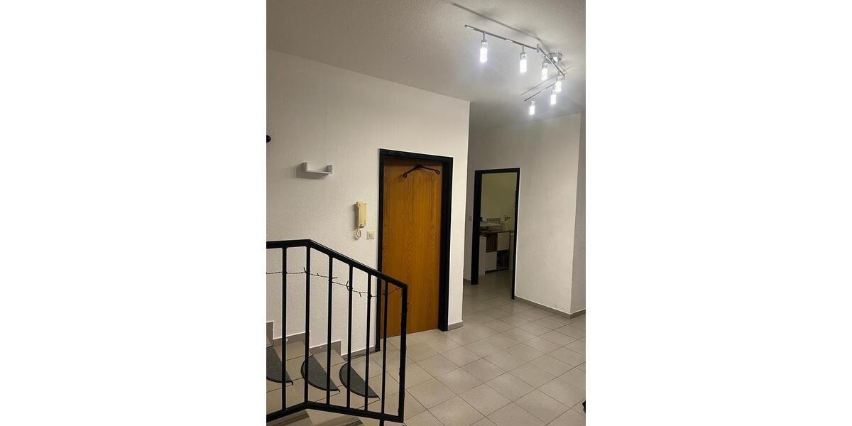 Dachgeschoßwohnung Florstadt - 2 Zimmer, 80 m&sup2;, 900&euro; | Angebot:25756788