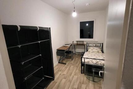 Wohnen auf Zeit Brandenburg an der Havel Görden - 4 Zimmer, 69 m&sup2;, 300&euro; | Angebot:26041852