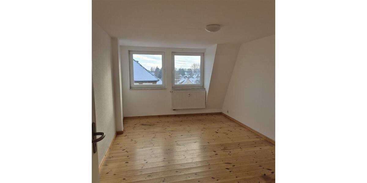 Dachgeschoßwohnung Stralsund Langendorfer Berg - 3 Zimmer, 72 m&sup2;, 695&euro; | Angebot:25870209