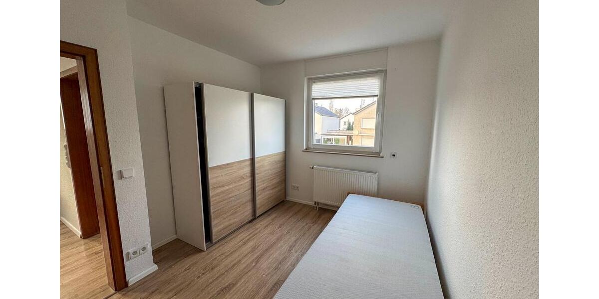 Reihenhaus Voerde (Niederrhein) - 4.5 Zimmer, 130 m&sup2;, 1.500&euro; | Angebot:24833347