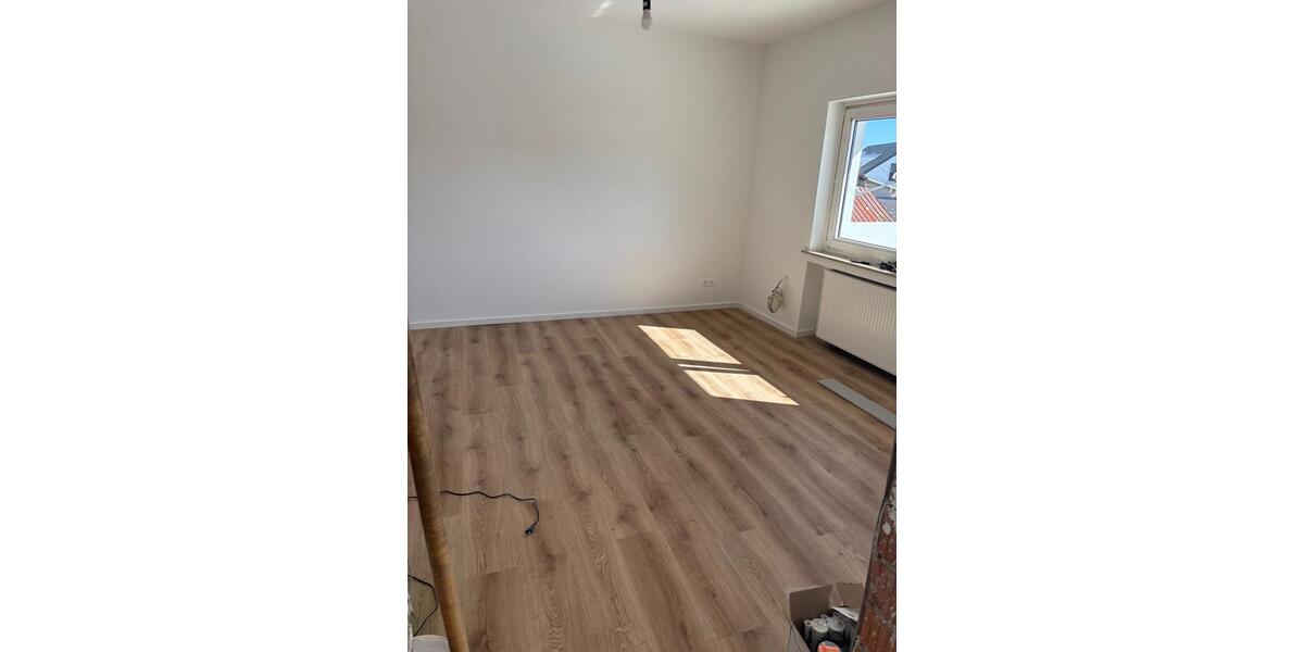 Etagenwohnung Lahntal - 3 Zimmer, 93 m&sup2;, 980&euro; | Angebot:26293233