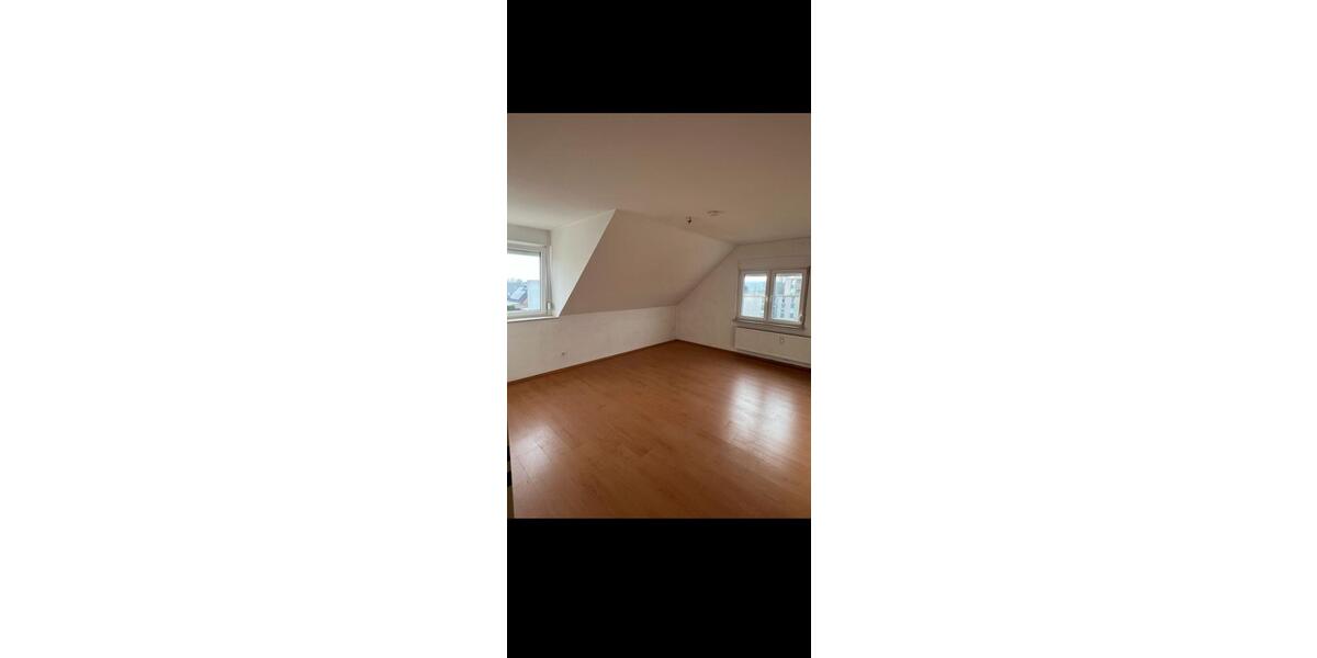 Dachgeschoßwohnung Dissen am Teutoburger Wald - 5 Zimmer, 90 m&sup2;, 950&euro; | Angebot:26251206