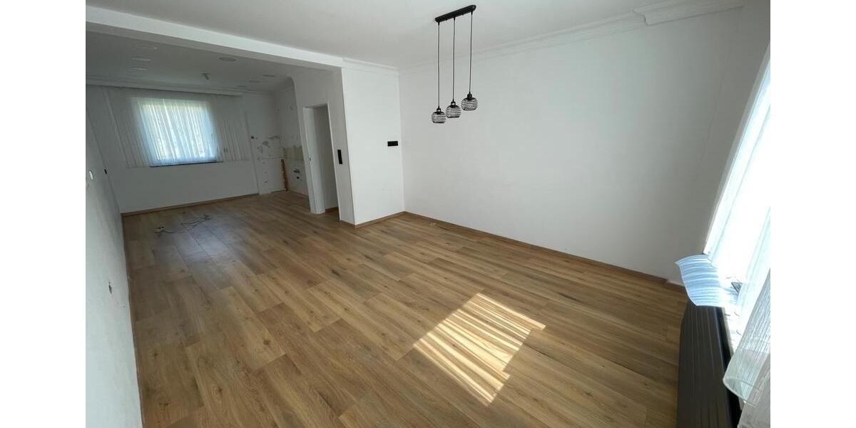 Etagenwohnung Plettenberg - 4 Zimmer, 115 m&sup2;, 700&euro; | Angebot:26250305