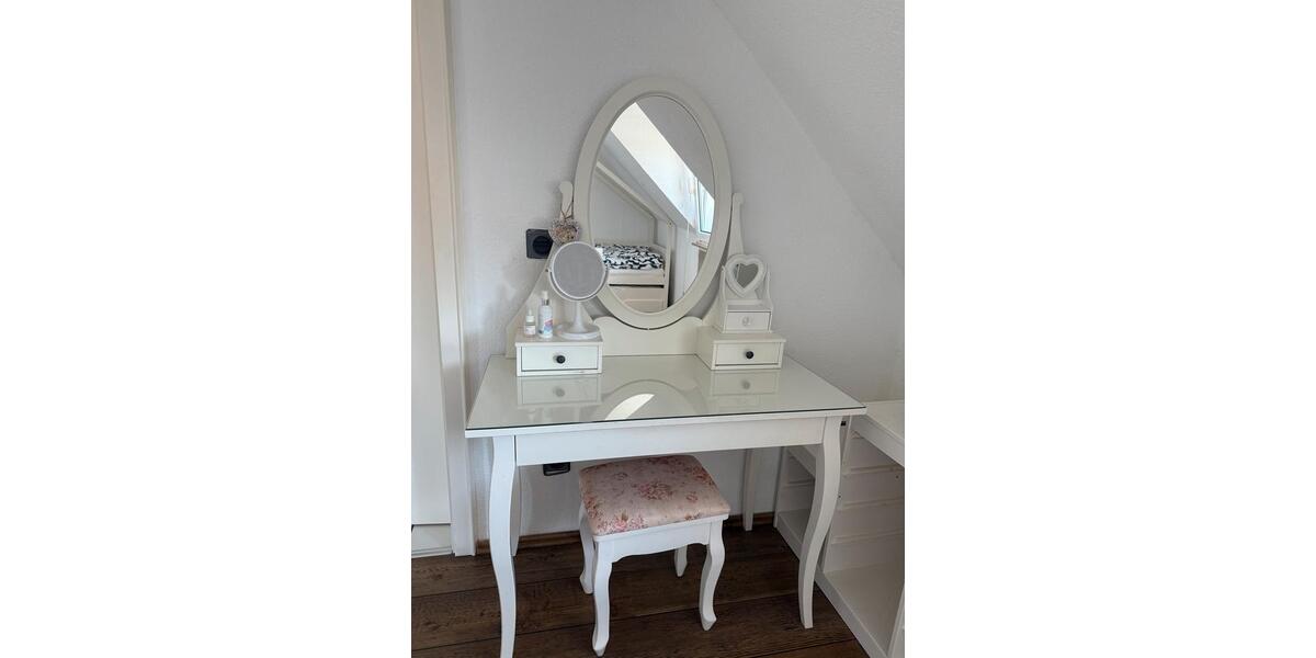 Dachgeschoßwohnung Essen Frillendorf - 2.5 Zimmer, 60 m&sup2;, 720&euro; | Angebot:24996965