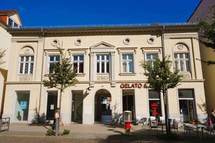 Einzelhandel in Neustrelitz 880 € 69.15 m² zimmer