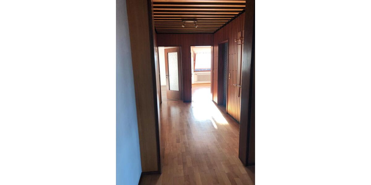 Etagenwohnung Aichhalden - 3 Zimmer, 190 m&sup2;, 1.200&euro; | Angebot:24708298