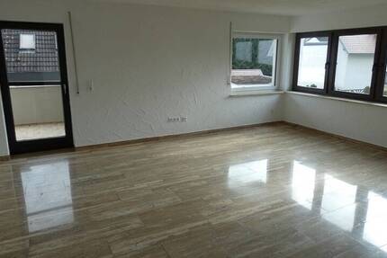 Geräumige 3,5-Zimmer - Wohnung ( EG ) ab sofort zu vermieten