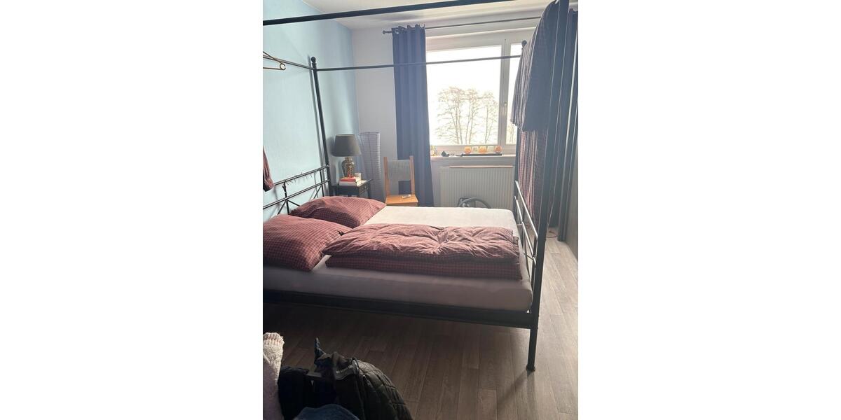 Dachgeschoßwohnung Weida - 2.5 Zimmer, 60 m&sup2;, 300&euro; | Angebot:25047677