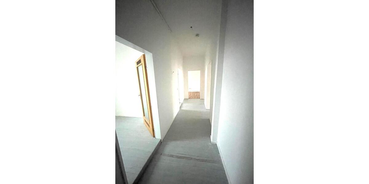 Etagenwohnung Wilhelmshaven - 4 Zimmer, 100 m&sup2;, 650&euro; | Angebot:26442920