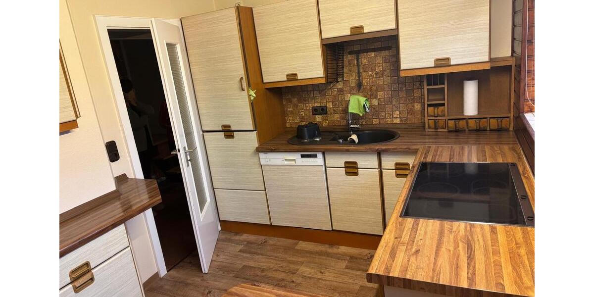 Dachgeschoßwohnung Stadthagen - 6 Zimmer, 145 m&sup2;, 900&euro; | Angebot:24801342