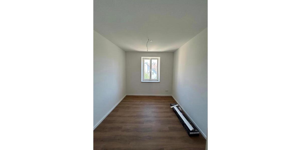Etagenwohnung Röhrmoos - 7 Zimmer, 105 m&sup2;, 700&euro; | Angebot:24689920