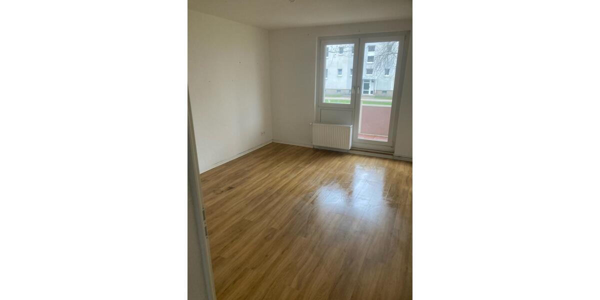 Erdgeschoßwohnung Merseburg - 3 Zimmer, 58 m&sup2;, 376&euro; | Angebot:26382353