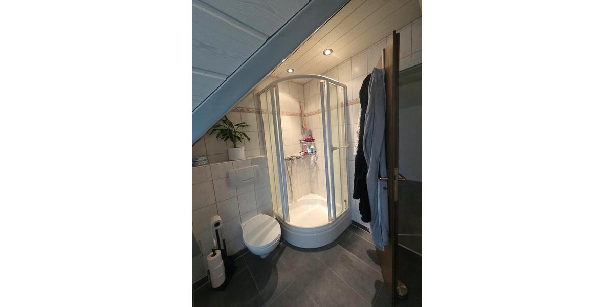 Dachgeschoßwohnung Baunatal - 2 Zimmer, 50 m&sup2;, 670&euro; | Angebot:27628754