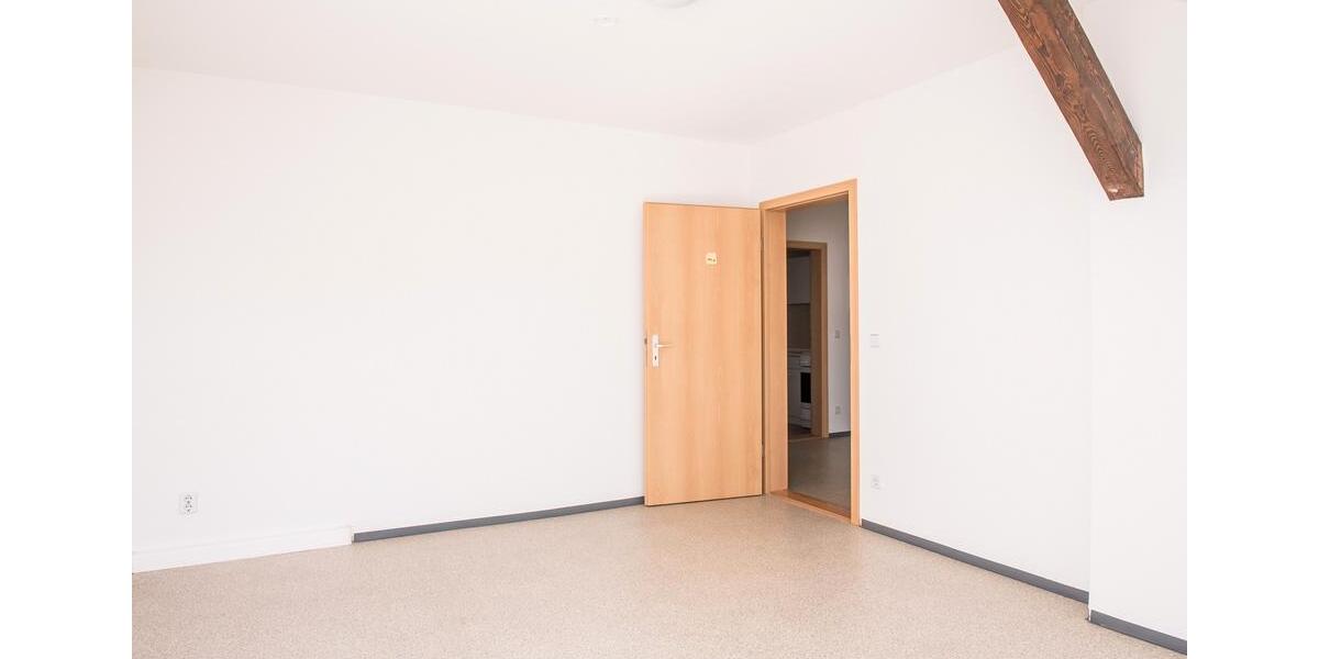 Dachgeschoßwohnung Zittau - 3 Zimmer, 78 m&sup2;, 432&euro; | Angebot:25567423