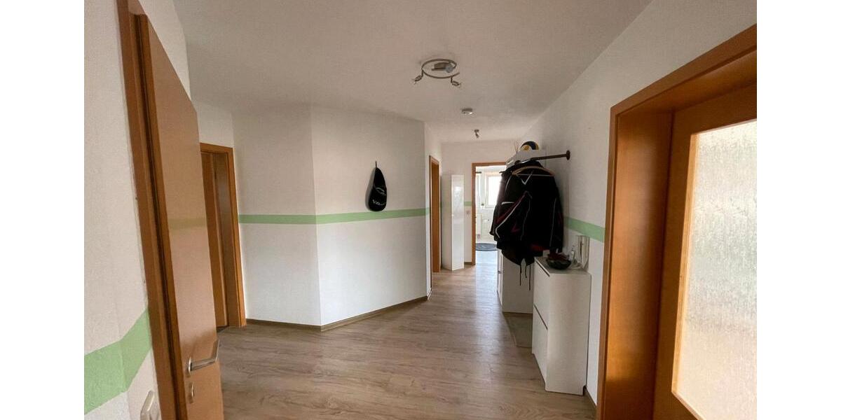 Dachgeschoßwohnung Laichingen - 3.5 Zimmer, 115 m&sup2;, 1.180&euro; | Angebot:26550372