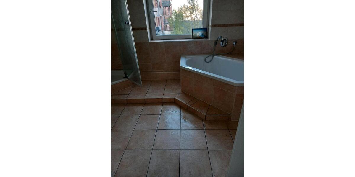 Etagenwohnung Reichenbach im Vogtland - 3 Zimmer, 90 m&sup2;, 500&euro; | Angebot:26273706