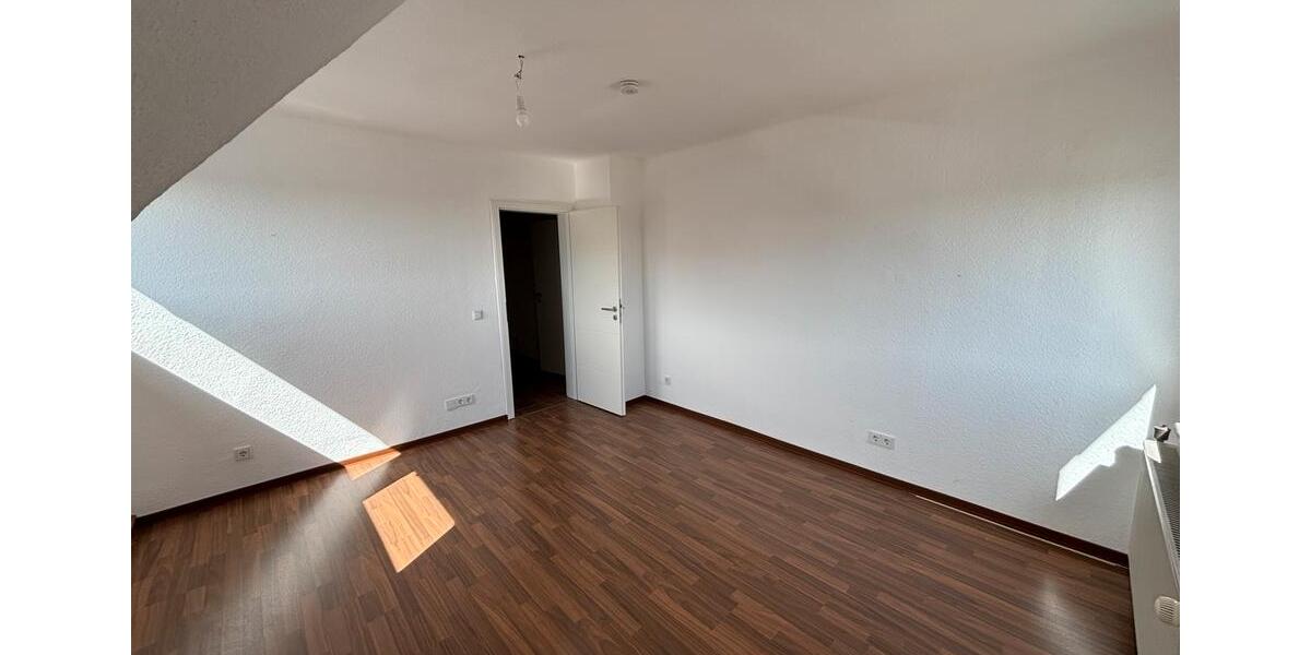 Dachgeschoßwohnung Pirmasens - 2 Zimmer, 50 m&sup2;, 500&euro; | Angebot:26041419