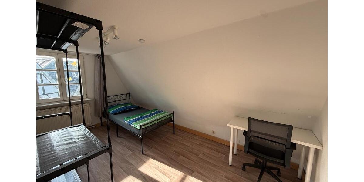 Wohnen auf Zeit Velbert Langenberg - 8 Zimmer, 150 m&sup2;, 500&euro; | Angebot:25550413