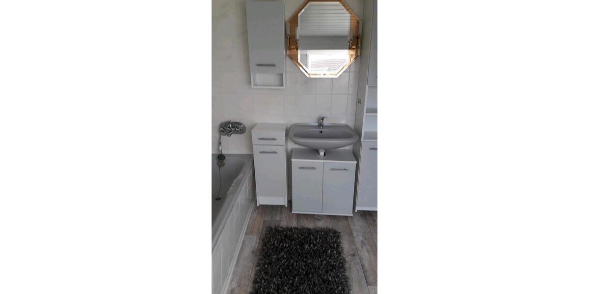 Dachgeschoßwohnung Oschersleben (Bode) - 2 Zimmer, 72 m&sup2;, 360&euro; | Angebot:25956818